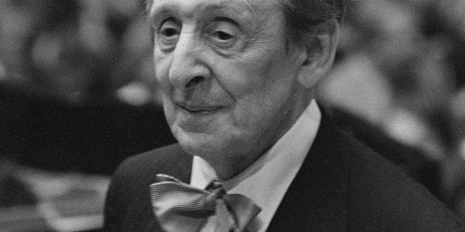 Vladimir Horowitz, 1986 © Vladimir Horowitz 1986 © Roland Gerrits - Anefo - Concertpianist Vladimir Horowitz in Concertgebouw in Amsterdam, Horowitz na afloop Dutch National Archives, The Hague, Fotocollectie Algemeen Nederlands Persbureau (ANeFo), 1945-1989, Auteursrechthebbende Nationaal Archief CC-BY-SA, Nummer toegang 2.24.01.05 Bestanddeelnummer 933-8218